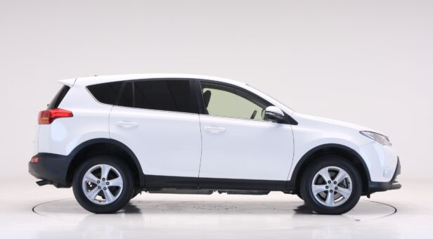 TOYOTA RAV4 TODOTERRENO 2.0D ADVANCE 2WD 124 5P TOYOTA RAV4 TODOTERRENO 2.0D ADVANCE 2WD 124 5P