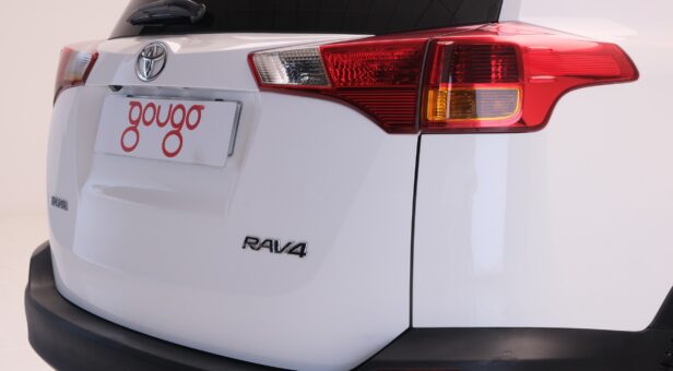 TOYOTA RAV4 TODOTERRENO 2.0D ADVANCE 2WD 124 5P TOYOTA RAV4 TODOTERRENO 2.0D ADVANCE 2WD 124 5P