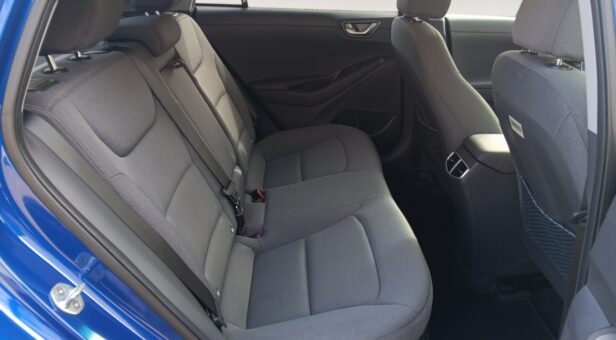 HYUNDAI IONIQ BERLINA CON PORTON 1.6 GDI HEV TECNO DCT 141 5P HYUNDAI IONIQ BERLINA CON PORTON 1.6 GDI HEV TECNO DCT 141 5P