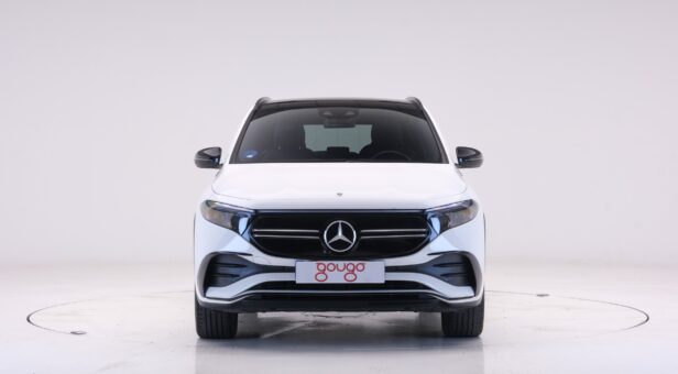 MERCEDES EQA 250 AMG LINE