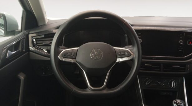 VOLKSWAGEN POLO BERLINA CON PORTON 1.0 TSI 70KW LIFE 95 5P