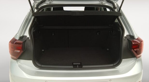 VOLKSWAGEN POLO BERLINA CON PORTON 1.0 TSI 70KW LIFE 95 5P