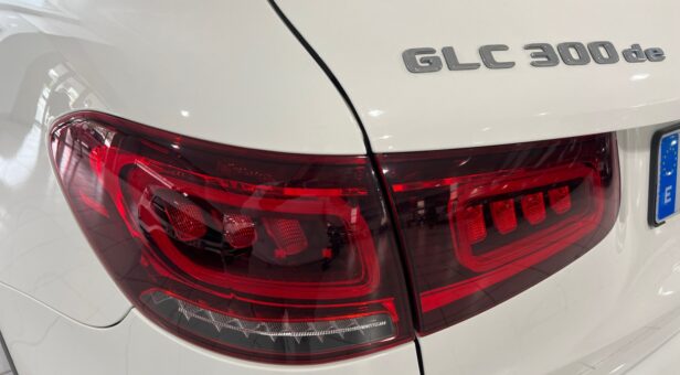 MERCEDES GLC-CLASS GLC 300 DE 4MATIC AMG LINE