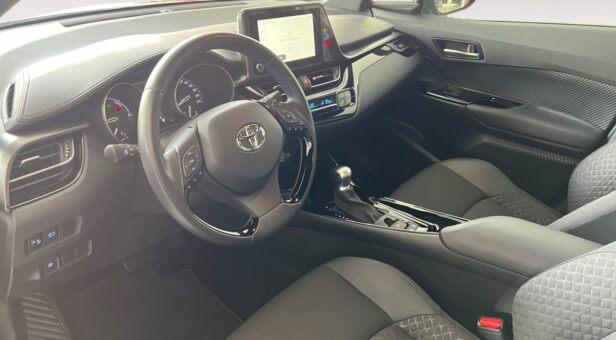 TOYOTA C-HR BERLINA CON PORTON 1.8 VVT-I HYBRID ADVANCE AUTO 122 5P TOYOTA C-HR BERLINA CON PORTON 1.8 VVT-I HYBRID ADVANCE AUTO 122 5P