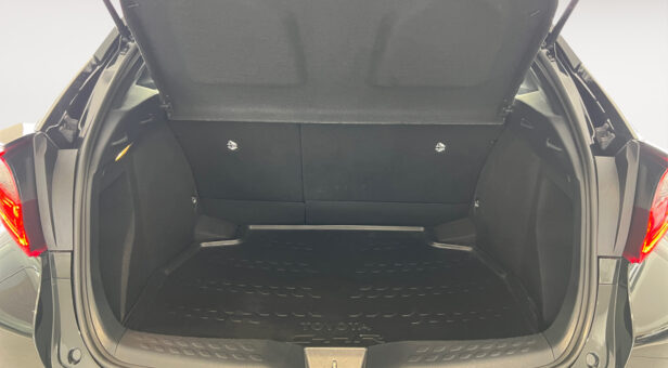 TOYOTA C-HR BERLINA CON PORTON 1.8 VVT-I HYBRID ADVANCE AUTO 122 5P TOYOTA C-HR BERLINA CON PORTON 1.8 VVT-I HYBRID ADVANCE AUTO 122 5P