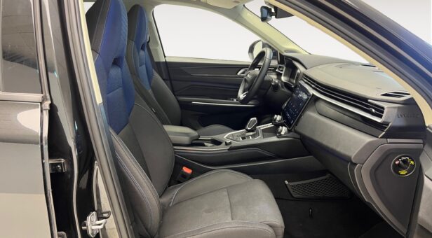 LINK & CO 01 LYNK CO 01 1.5 PHEV 6.6KW 261CV 5P LINK & CO 01 LYNK CO 01 1.5 PHEV 6.6KW 261CV 5P