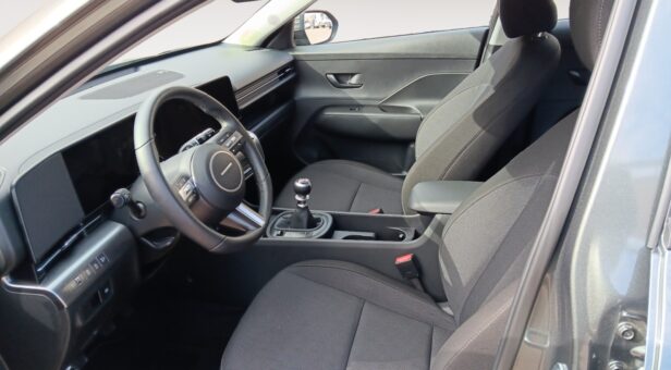 HYUNDAI KONA TODOTERRENO 1.6T 101KW MAXX 138 5P HYUNDAI KONA TODOTERRENO 1.6T 101KW MAXX 138 5P