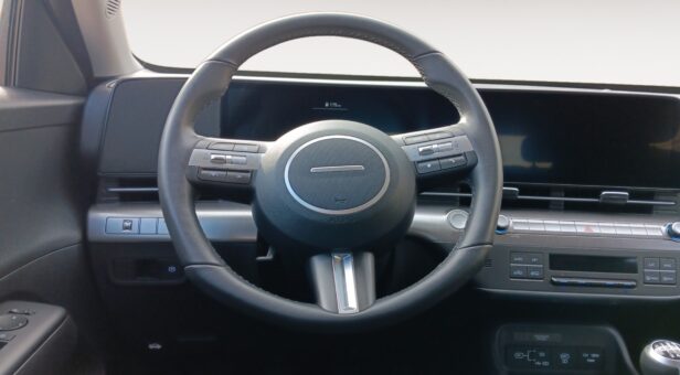 HYUNDAI KONA TODOTERRENO 1.6T 101KW MAXX 138 5P HYUNDAI KONA TODOTERRENO 1.6T 101KW MAXX 138 5P