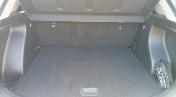 HYUNDAI KONA TODOTERRENO 1.6T 101KW MAXX 138 5P HYUNDAI KONA TODOTERRENO 1.6T 101KW MAXX 138 5P