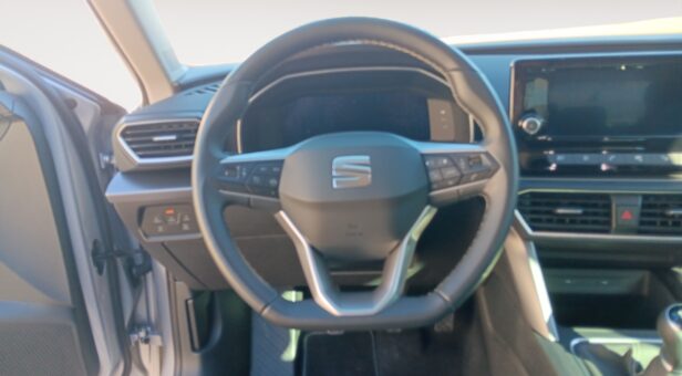 SEAT LEON 1.0 TSI 81KW STYLE VISION 110CV SEAT LEON 1.0 TSI 81KW STYLE VISION 110CV