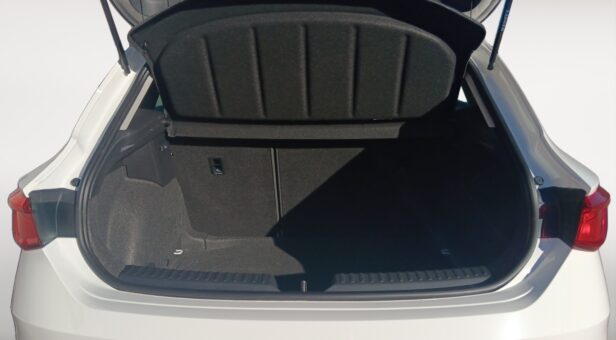 SEAT LEON BERLINA CON PORTON 2.0 TDI 110KW S SEAT LEON BERLINA CON PORTON 2.0 TDI 110KW S