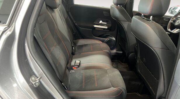 MERCEDES B-CLASS B 180 D