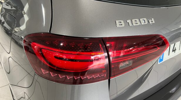 MERCEDES B-CLASS B 180 D