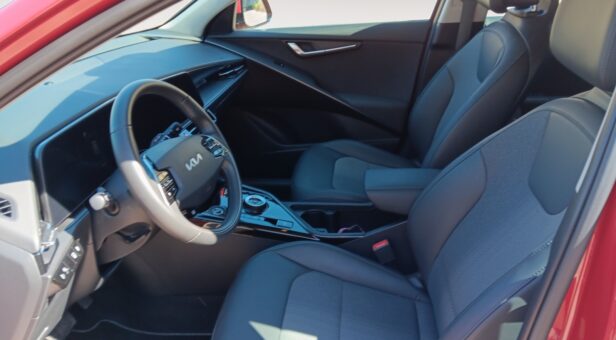 KIA NIRO DRIVE 1.6 GDI HEV 141 5P KIA NIRO DRIVE 1.6 GDI HEV 141 5P