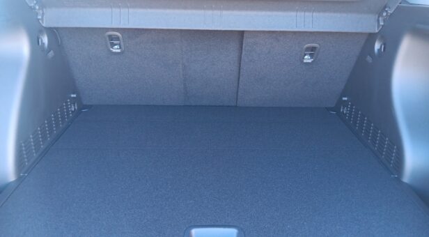 HYUNDAI KONA TODOTERRENO BEV 65KWH 150KW FLEXX 204 5P HYUNDAI KONA TODOTERRENO BEV 65KWH 150KW FLEXX 204 5P