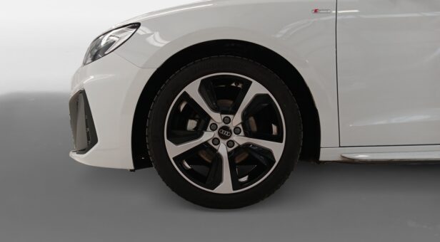 AUDI A1 BERLINA CON PORTON 1.0 30 TFSI ADRENALIN SPORTBACK 110 5P AUDI A1 BERLINA CON PORTON 1.0 30 TFSI ADRENALIN SPORTBACK 110 5P