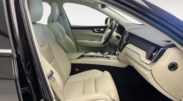 VOLVO XC60 2.0 D B4 INSCRIPTION AUTO AWD HEV 197cv 5P