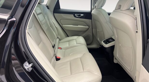 VOLVO XC60 2.0 D B4 INSCRIPTION AUTO AWD HEV 197cv 5P