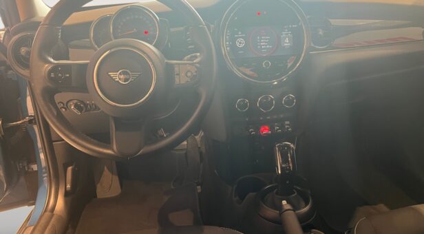 MINI MINI COOPER AUTOMATICO 1.5CC 136CV 5P MINI MINI COOPER AUTOMATICO 1.5CC 136CV 5P