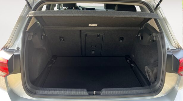 VOLKSWAGEN GOLF BERLINA CON PORTON 2.0 TDI 85KW LIFE 115 5P VOLKSWAGEN GOLF BERLINA CON PORTON 2.0 TDI 85KW LIFE 115 5P