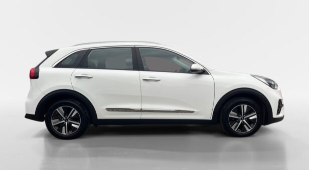 KIA NIRO DRIVE 1.6 GDI HYBRID PHEV 104KW 141CV 5P KIA NIRO DRIVE 1.6 GDI HYBRID PHEV 104KW 141CV 5P